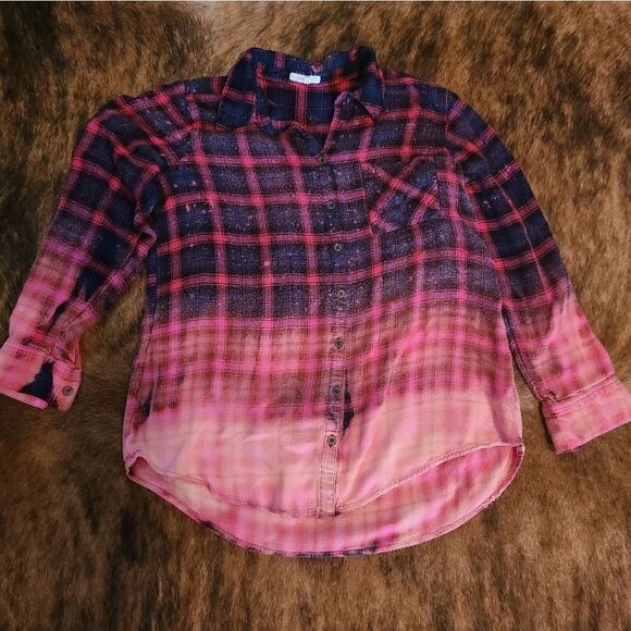 Upcycled bleached flannel - Picture 1 of 1